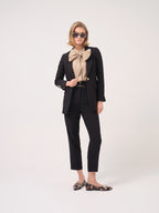 Calça Clássica com Cinto Decorativo — Cristina Barros | Preto