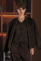 T-Shirt Urban Nomad — Foursoul | Castanho detalhe