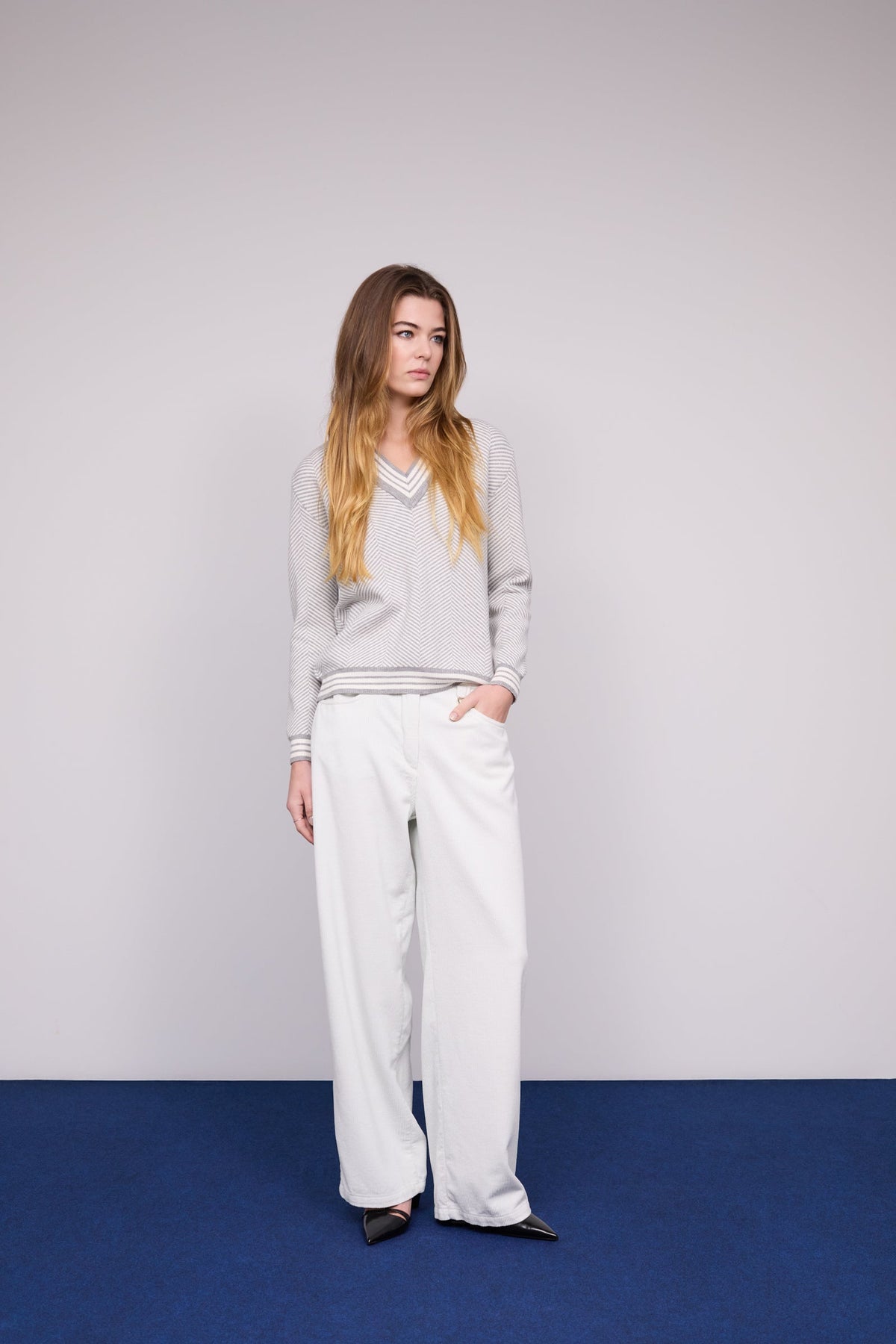 Camisola Decote V Espinha — Guimanos | Look