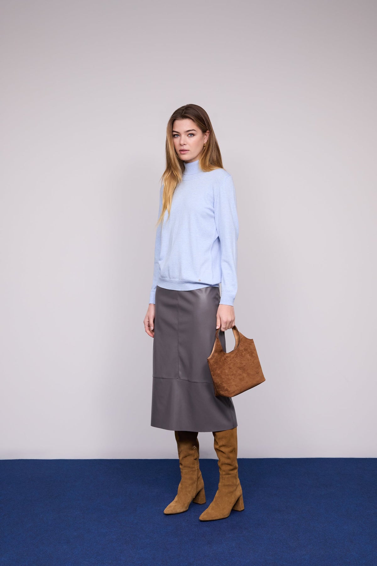 Camisola Gola Alta Básica — Guimanos | Look