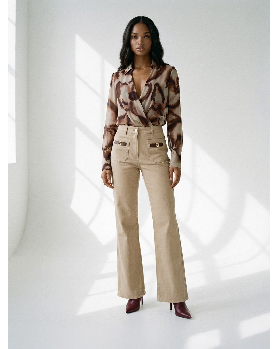Calça de Sarja — Scripta | Vista lateral